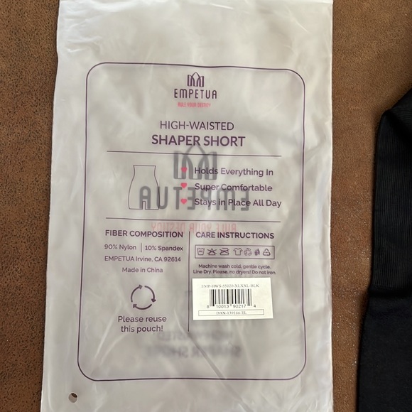 Empetua High-Waisted Shaper Short Sz XL/XXL Black New With Tags - Picture 9 of 9